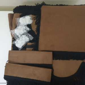 Cortinas Clássicas Camel com Preto